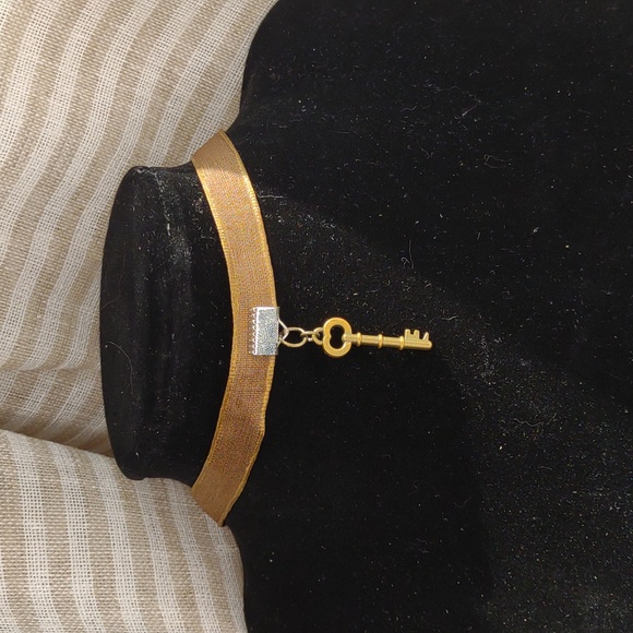 Brown Key Choker (Style 2) - Picture 1 of 2